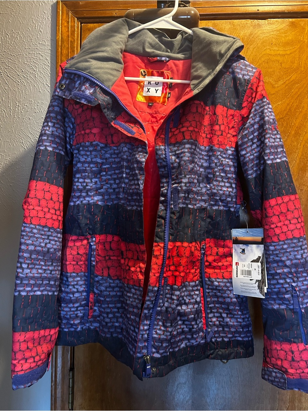 Quiksilver Women’s Pink and Blue Striped Puffer Snow Jacket